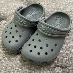 CROCS Slide on Clogs Gray Toddler Shoes Boy or Girl Size T6